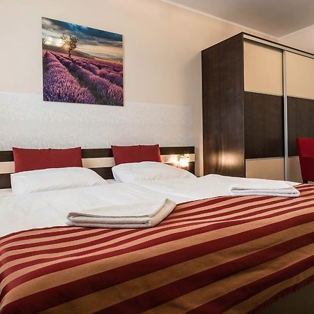 Apartman Mirka - Hotel Luka Бешеньова Екстер'єр фото