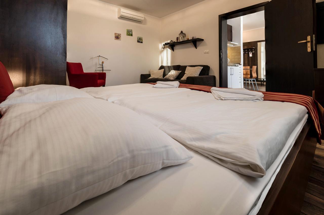 Apartman Mirka - Hotel Luka Бешеньова Екстер'єр фото